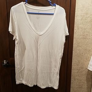 American Eagle Cream V-neck